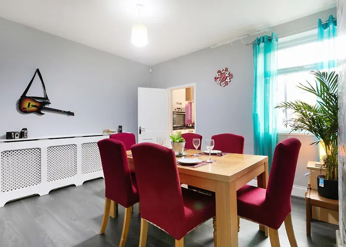 Luxury 3Br House - Free Parking And Stunning Garden!