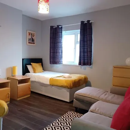 Luxury 3Br House - Free Parking And Stunning Garden! Apartment Nottingham Exterior photo