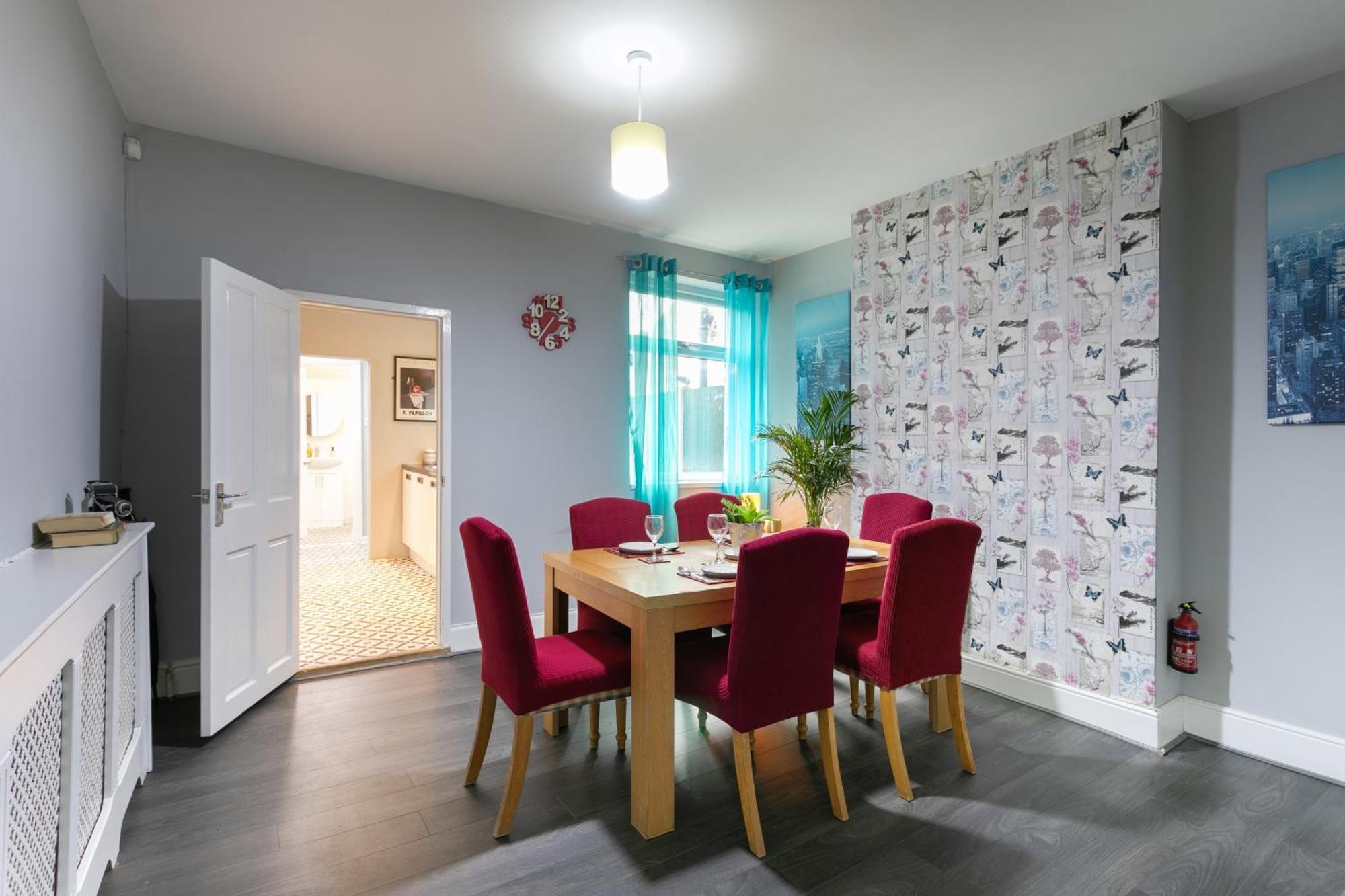 Luxury 3br House - Free Parking And Stunning Garden! *
